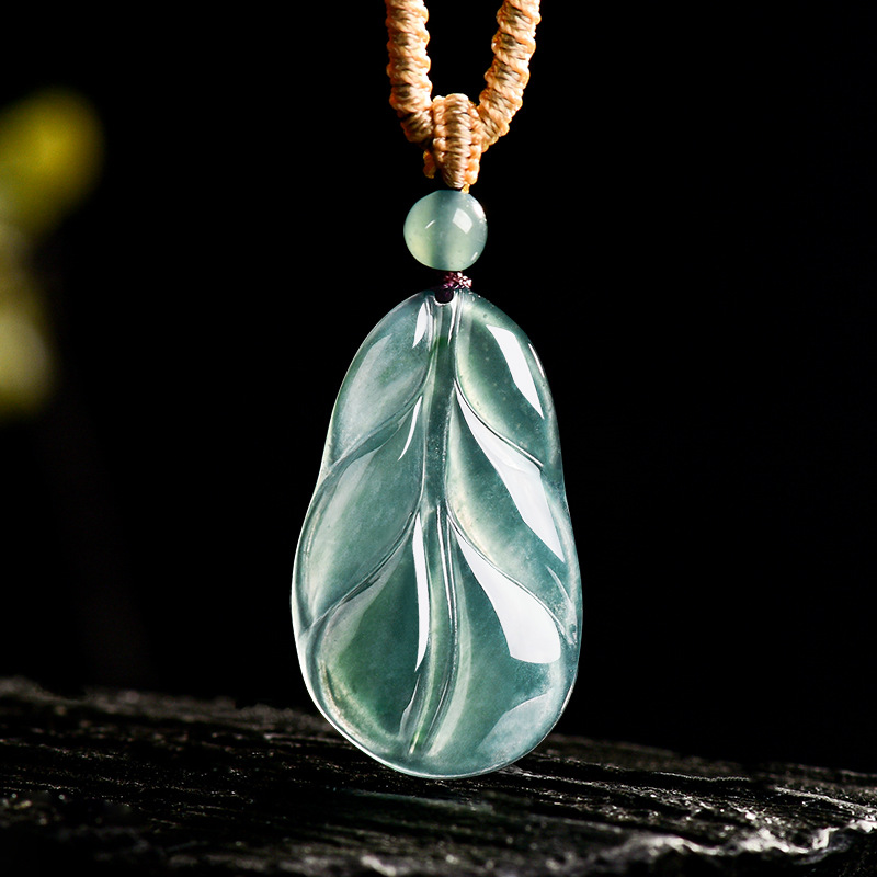 Women Accessories For Gift - ميانمار الجاديت ليف قلادة هدايا للنساء
